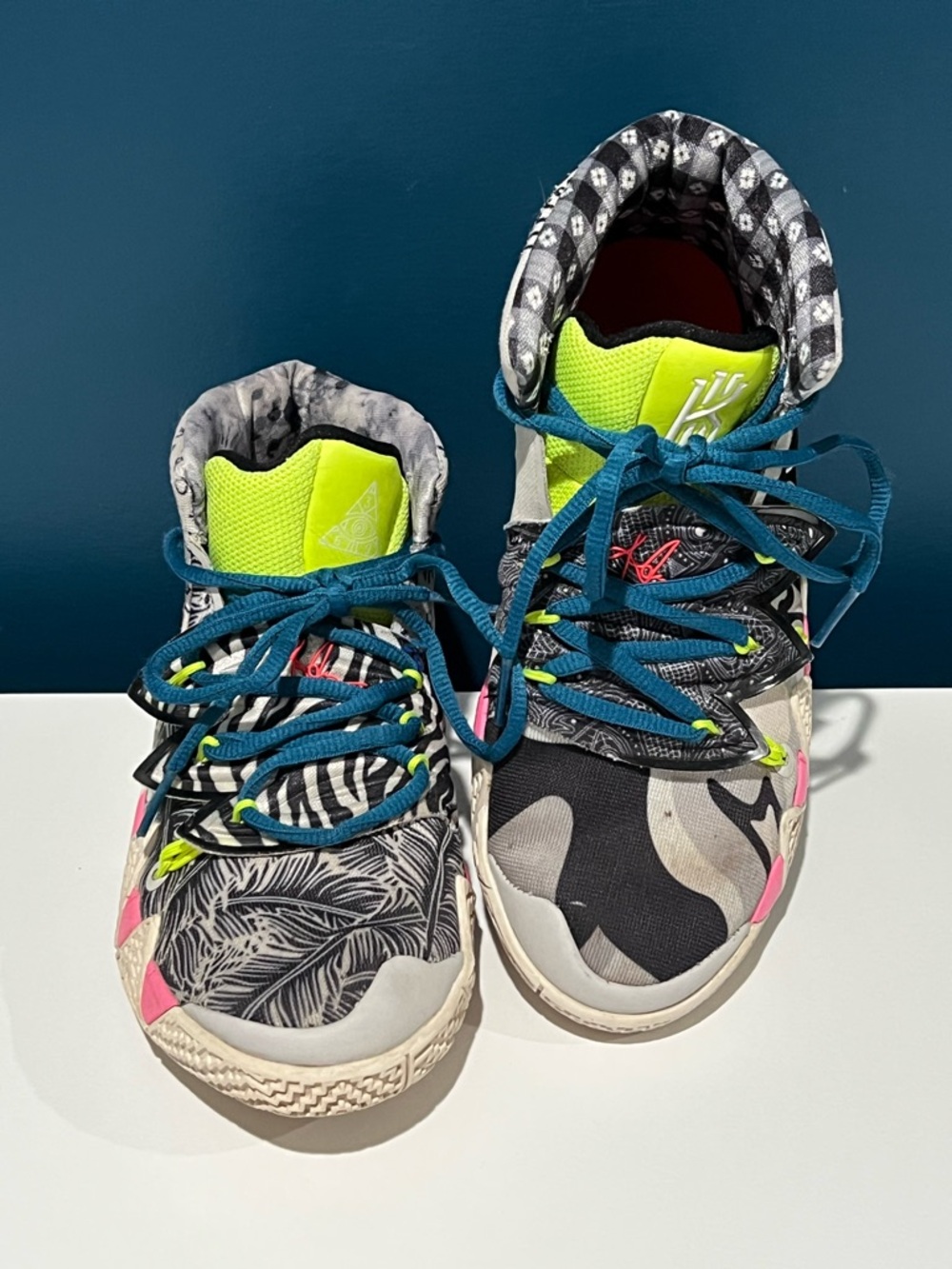 Nike Kybrid- Kyrie Irving High-Top Sneakers